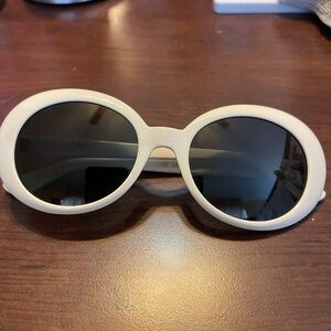 White Round Retro Sunglasses with Dark Lenses